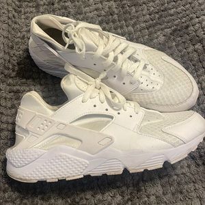 Nike Air Huraches women’s 11